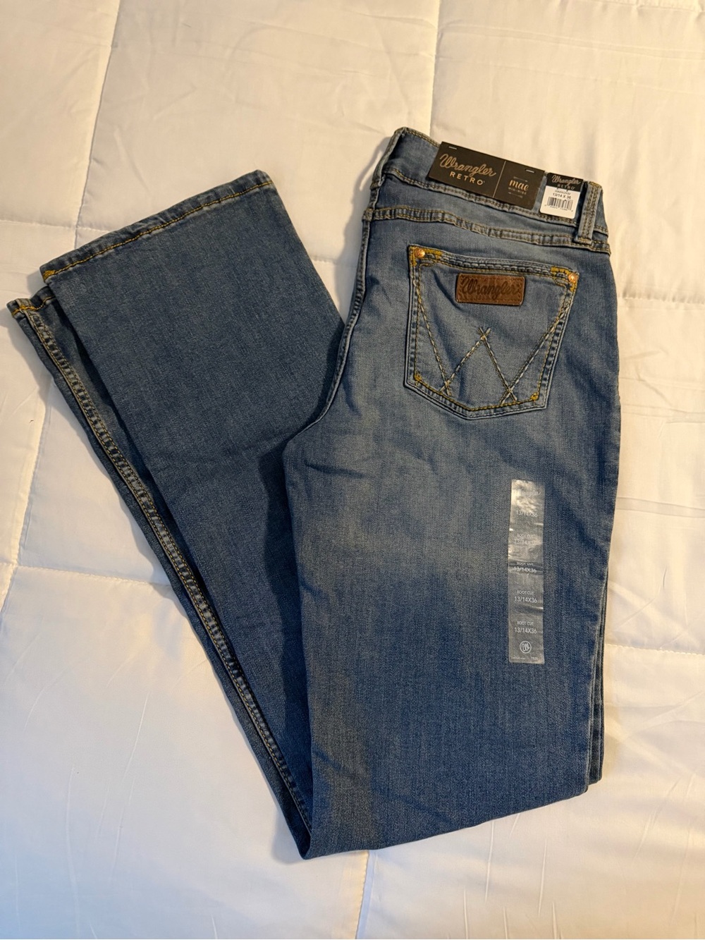 Wrangler Women’s Medium Blue Straight Jeans with Leather Patch